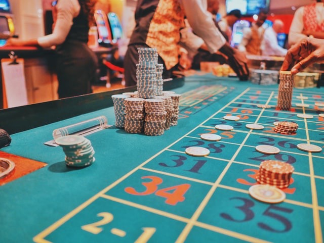 Why Some People Almost Always Make Money With play bitcoin casino games