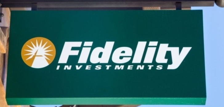 Senators Urge Fidelity to Drop Bitcoin Retirement Offering