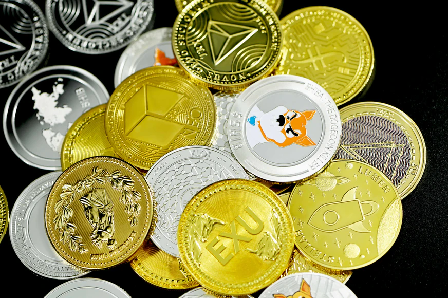 Fastest Rising Cryptos for April: Decentraland (MANA), Aave (AAVE), and Logarithmic Finance (LOG)