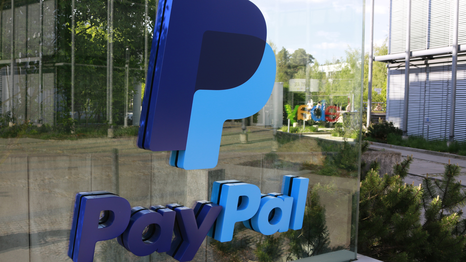 PayPal Holds Close to $1B Crypto for its Customers