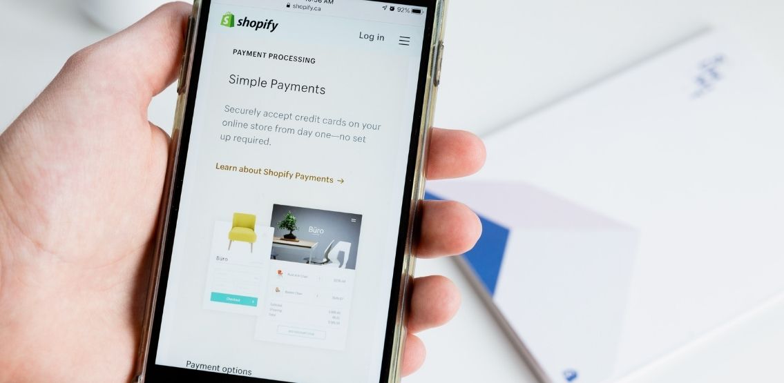 Crypto.com njofton se tregtarët e Shopify tani mund të aktivizojnë Crypto.com Pay në vitrinat e tyre në internet
