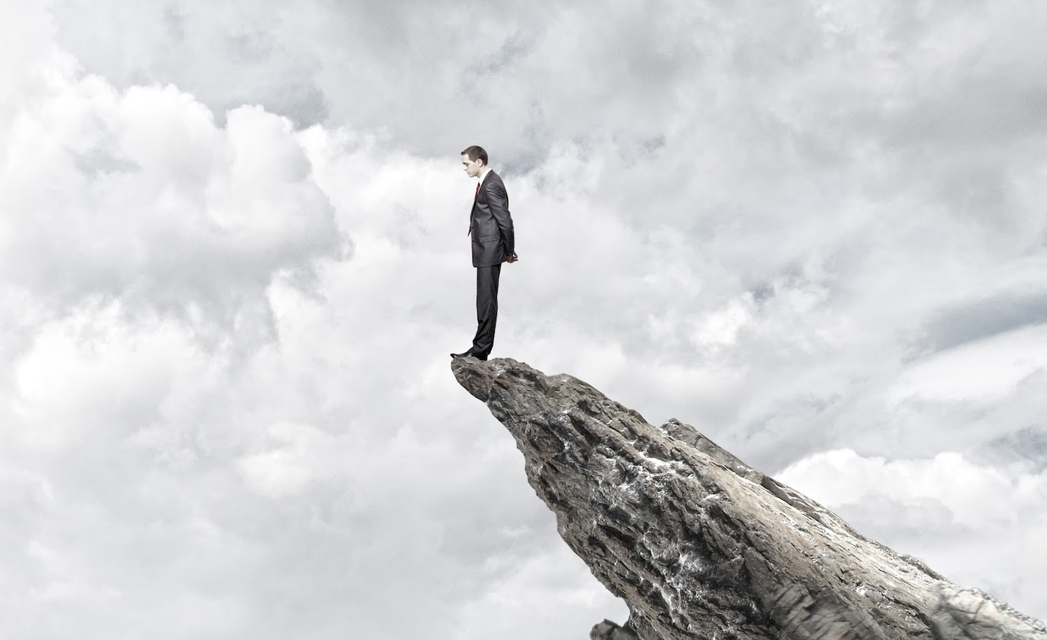 Bitcoin At A Crossroads, How To Hedge Loss?